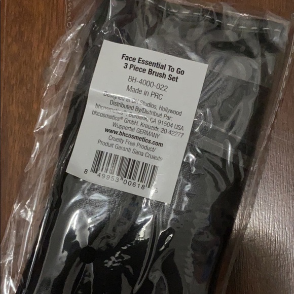 Brush Set w/ Case - Picture 2 of 2